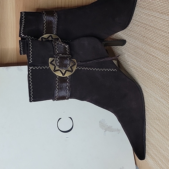 Casadei sz10 Suede Zip Boots with Pony Hair Buckle - Picture 2 of 13